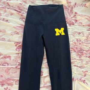 Limited addition university of Michigan lululemon align leggings!! Size 2.